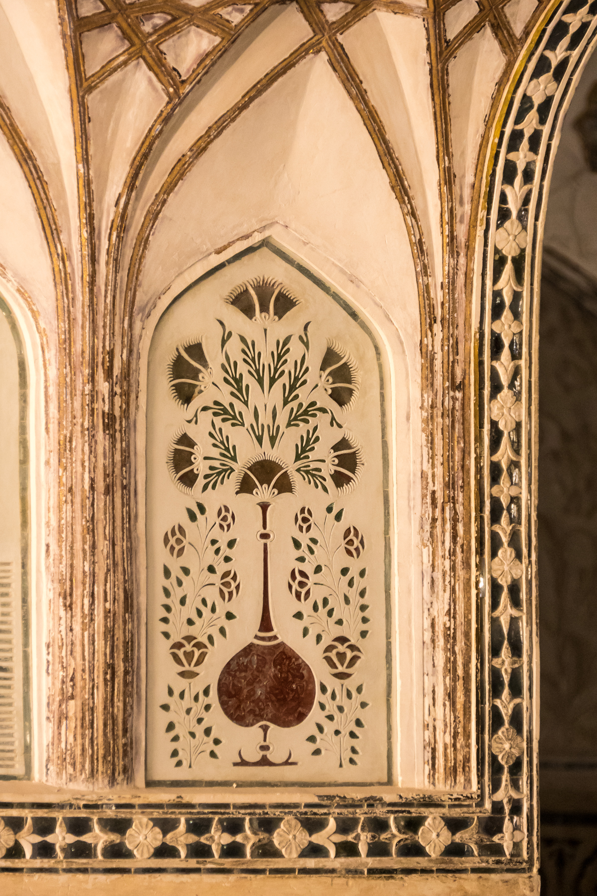 63 AmberFort 45